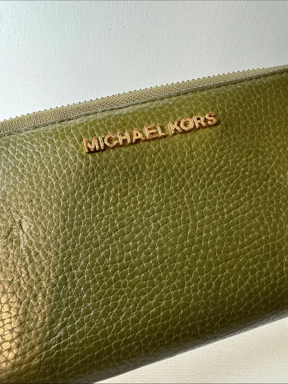 Michael Kors Jet Set Phone Case Wristlet Wallet